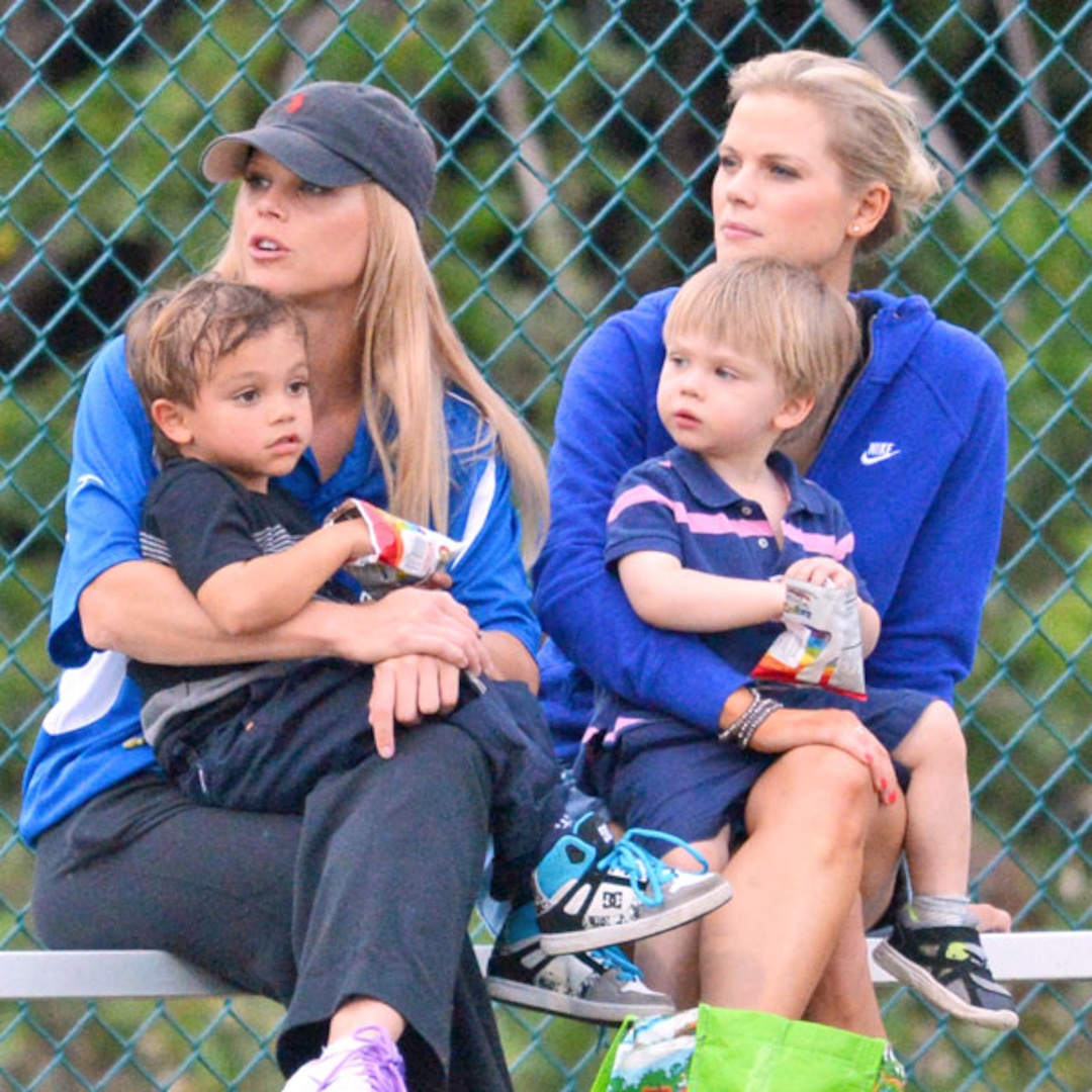 Elin Nordegren Coaches Kids' Soccer With Her Twin Sister - E! Online